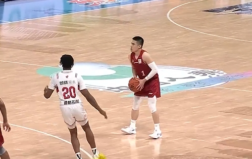 🏀CBA战报：奥莫特21分&amp;陈盈骏15分 沃伦空砍23分 北京105-90击败广州