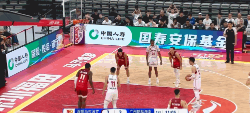 🌟CBA半场：郭艾伦6中5得14分 贺希宁18分 广州67-55深圳